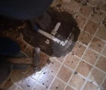 润州卫生间漏水维修公司为您分享下卫生间渗水如何处理及注意事项